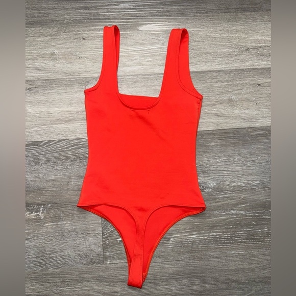 Good American Scuba Modern Tank Bodysuit, Roma size XS - Picture 8 of 12